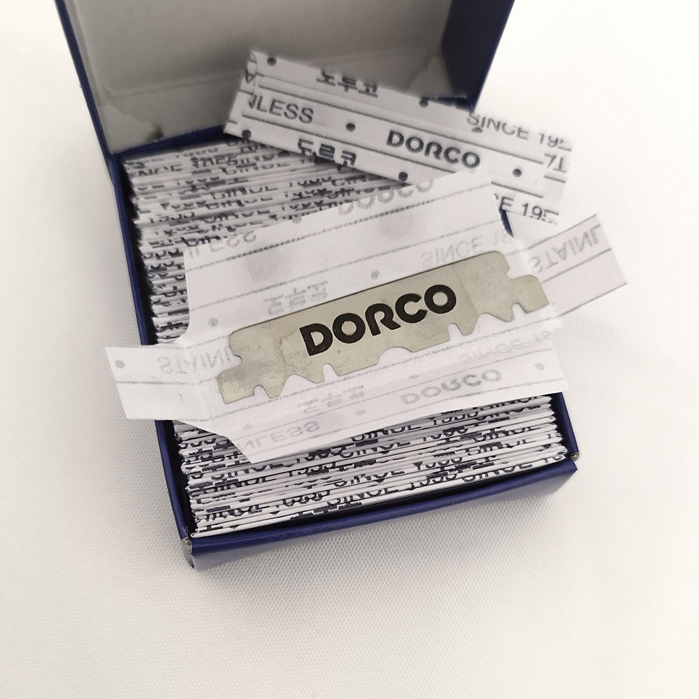 Бръснарски ножчета DORCO 100 бр DORCO € 5.46 Бръснарски ножчета DORCO 100 бр DORCO € 5.46
