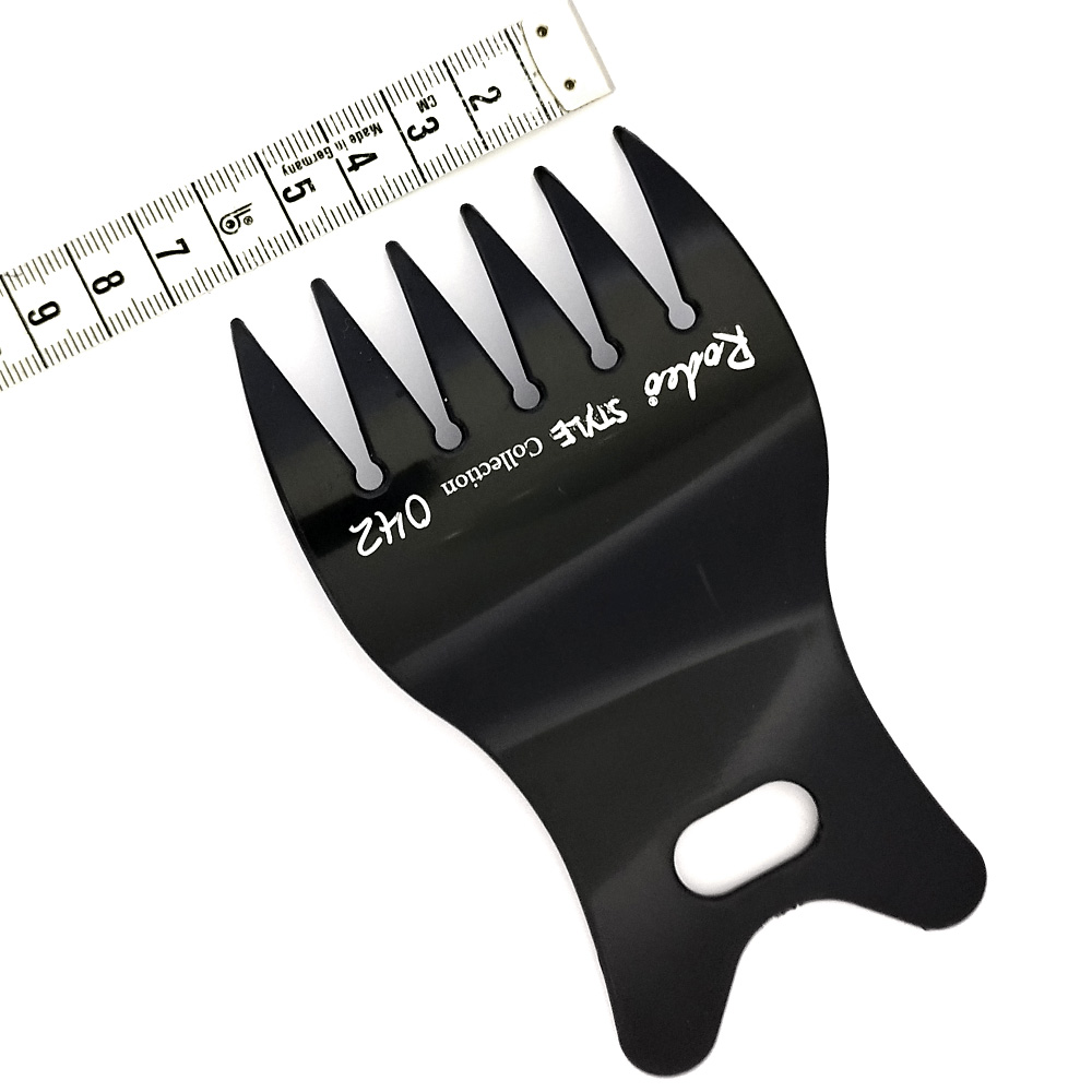 Фризьорски гребен RODEO professional Comb 042 RODEO € 2.30 Фризьорски гребен RODEO professional Comb 042 RODEO € 2.30