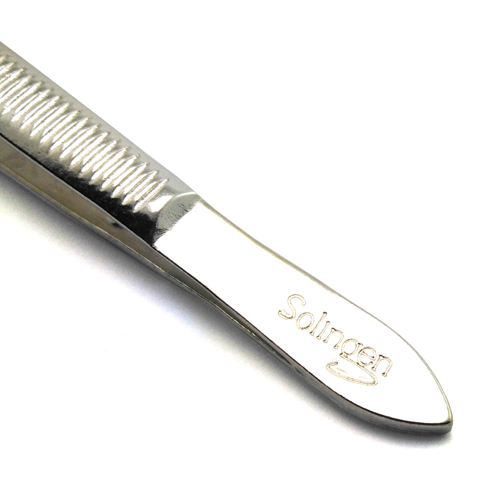 Пинсетa ZaSalona 2.16 лв. (€ 1.10)