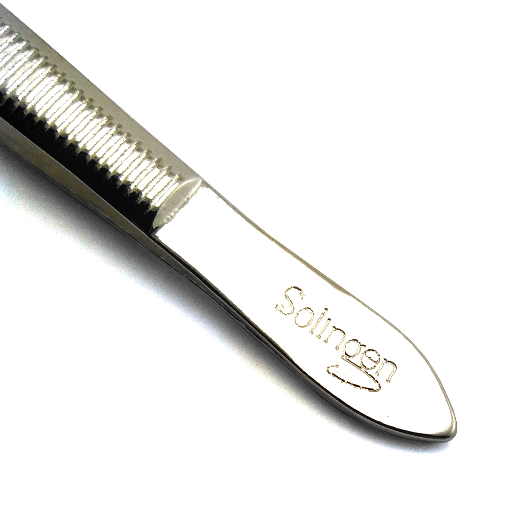 Пинсетa ZaSalona 2.16 лв. (€ 1.10)