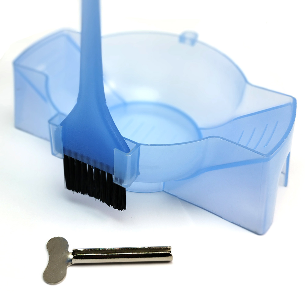 Купичка + Четка + Ключ за изпразване на туби с боя TRINA 17.80 лв. (€ 9.10)