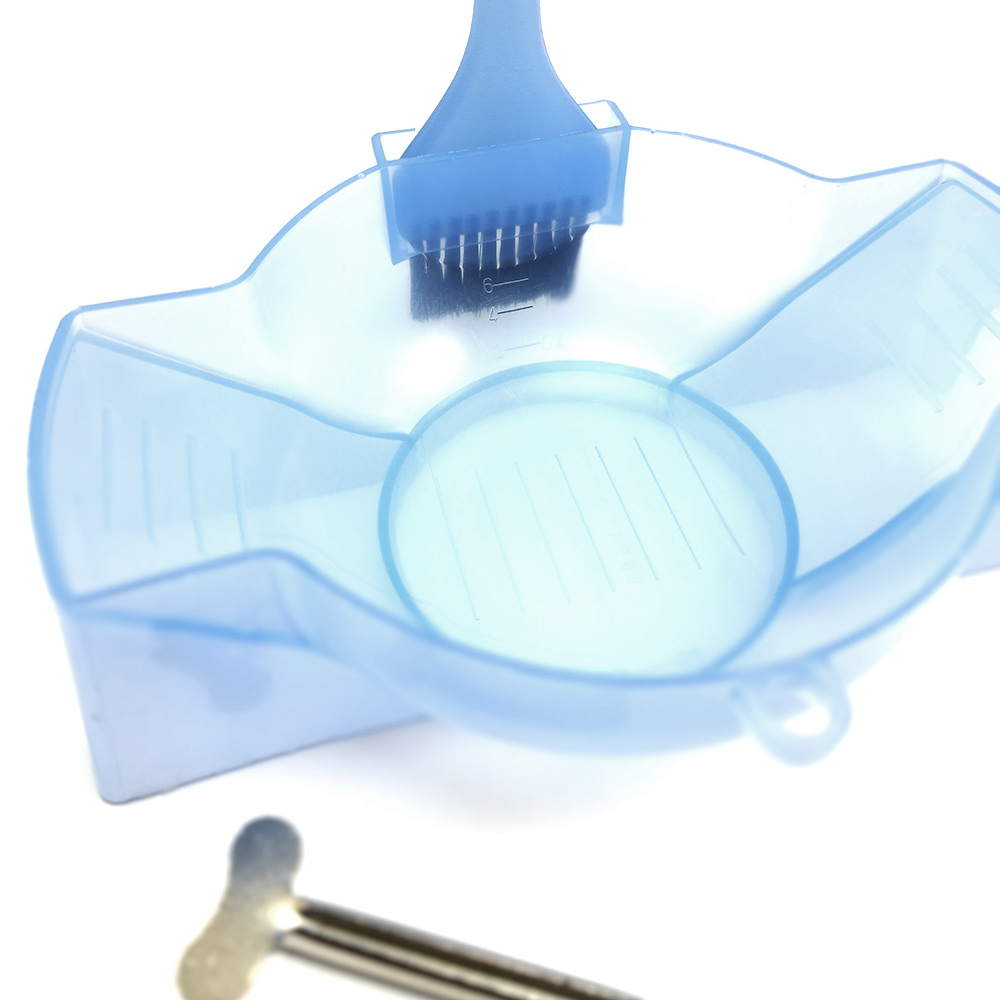 Купичка + Четка + Ключ за изпразване на туби с боя TRINA 17.80 лв. (€ 9.10)