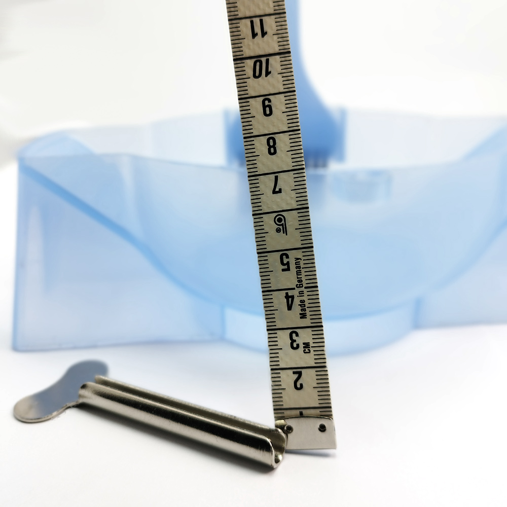 Купичка + Четка + Ключ за изпразване на туби с боя TRINA 17.80 лв. (€ 9.10)