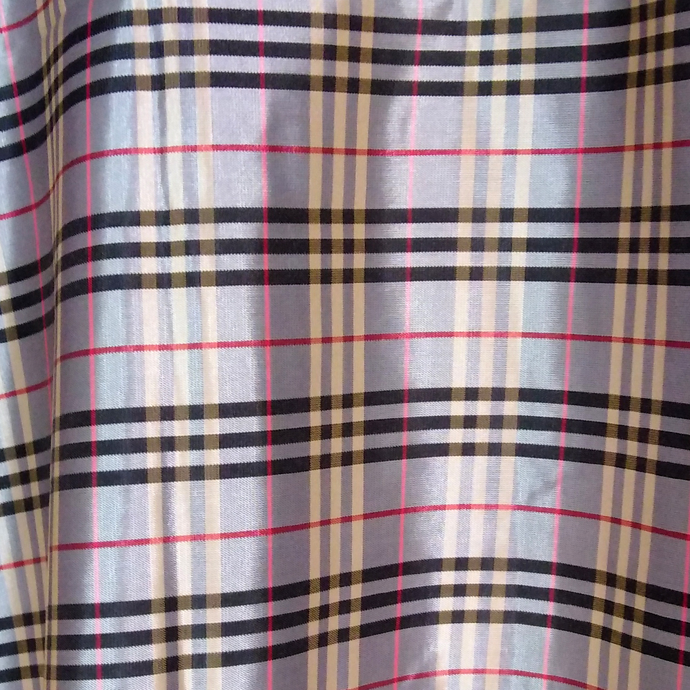 Пелерина за подстригване LUX ZaSalona 25.30 лв. (€ 12.93)